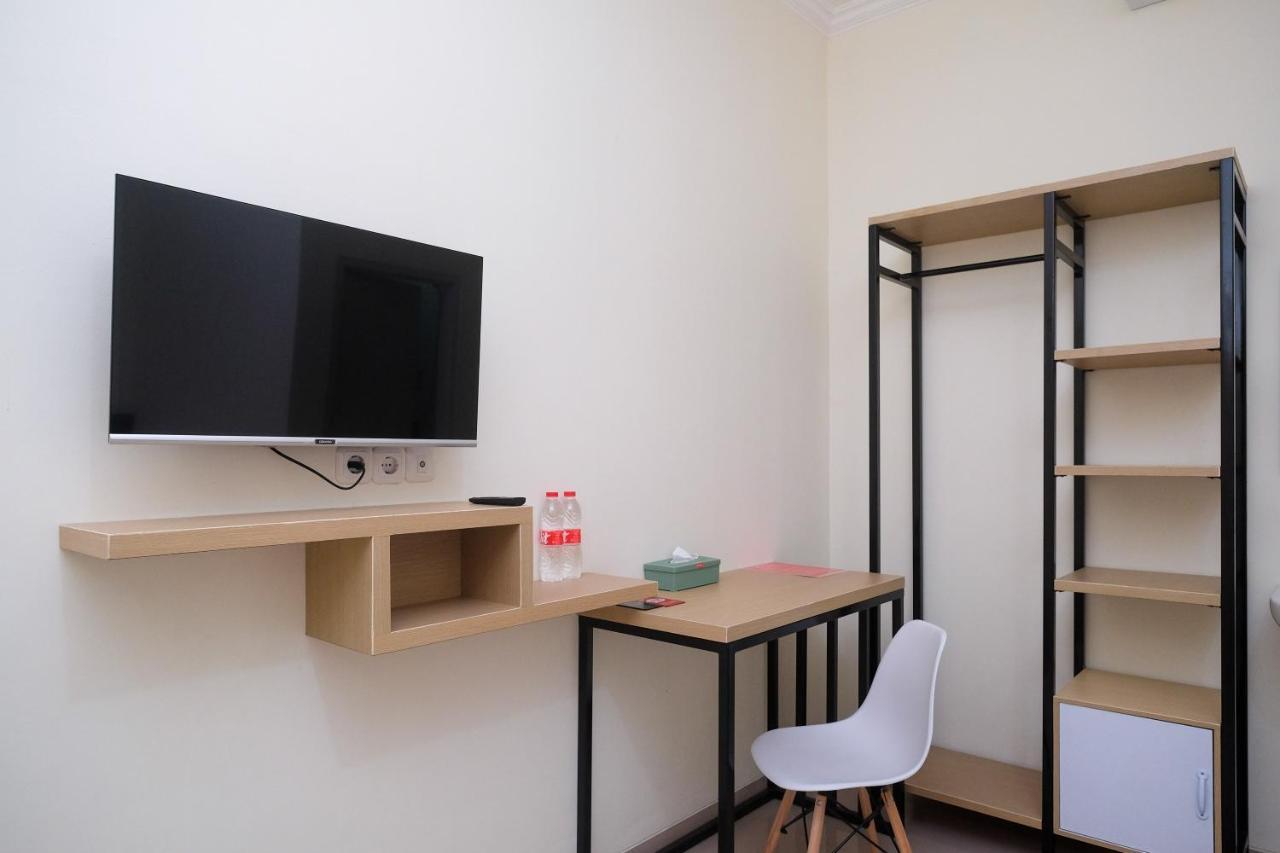 Reddoorz Near Kawasan Bandara Ahmad Yani Semarang 2 Hotell Eksteriør bilde