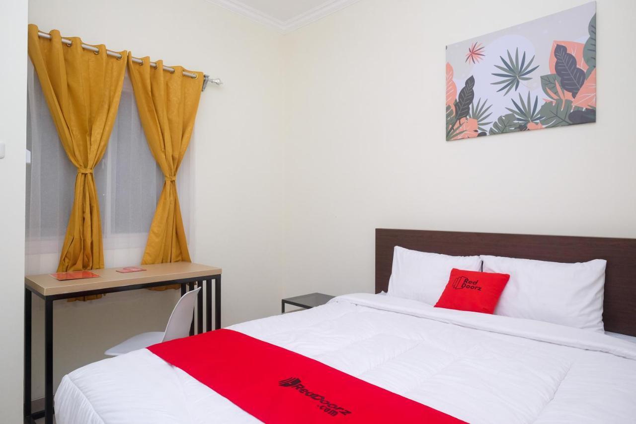 Reddoorz Near Kawasan Bandara Ahmad Yani Semarang 2 Hotell Eksteriør bilde